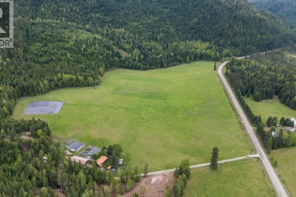 9841 Talbot Road, Nelway, BC, photo 2