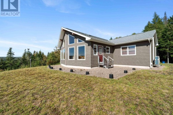 Living room - 9848 Highway 7 Highway, Stillwater, NS B0H1E0 Photo 3