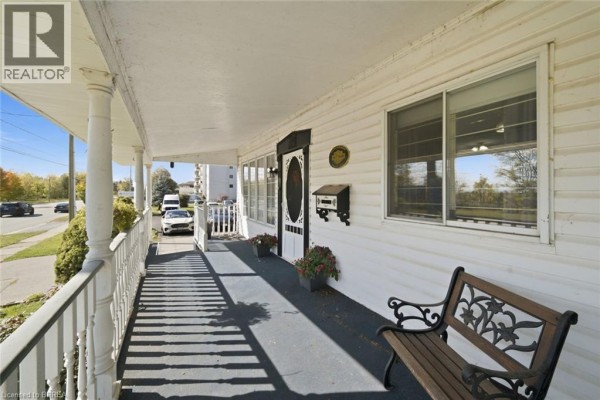 Other - 986 Colborne Street, Brantford, ON N3S3T4 Photo 4