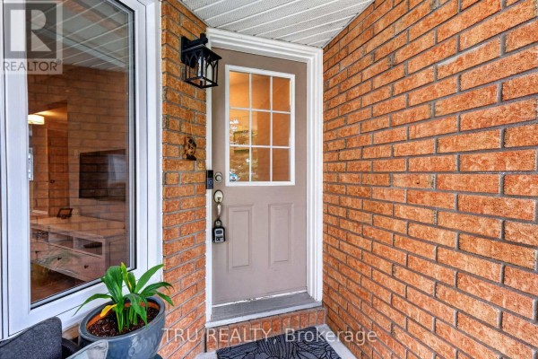 986 Sheenboro Crescent, Ottawa, ON K4A3M7 Photo 4
