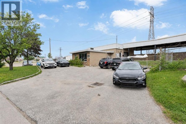 986 Tecumseh Road West, Windsor, ON N8X2A8 Photo 2