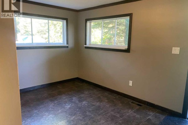 Laundry room - 987 1 Avenue Ne, Sundre, AB T0M1X0 Photo 5