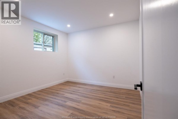 Storage - 987 Ford Boulevard Unit# 2, Windsor, ON N8S2E8 Photo 3