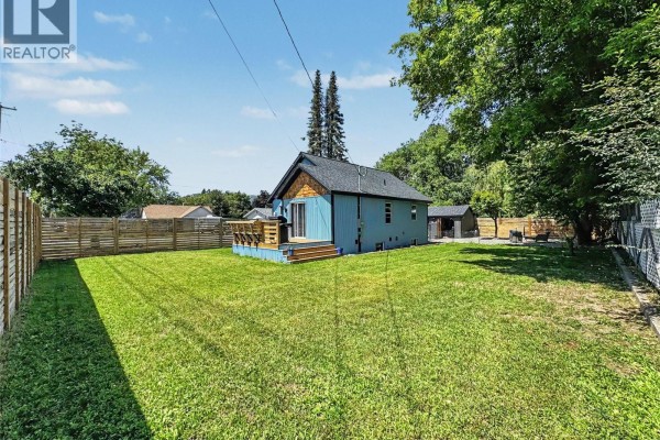 987 Kettle River Drive, Grand Forks, BC, photo 2