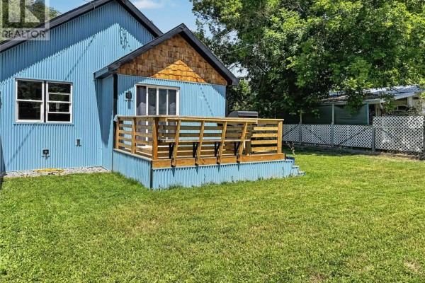 987 Kettle River Drive, Grand Forks, BC, photo 3
