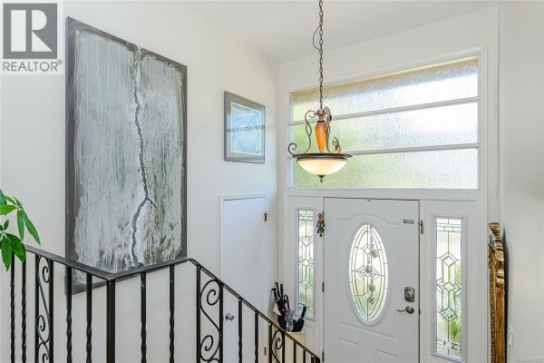 Exercise room - 987 Nicholson St, Saanich, BC V8X3K9 Photo 4