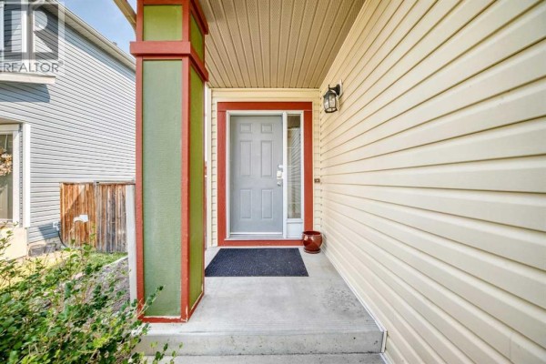 2pc Bathroom - 988 Copperfield Boulevard Se, Calgary, AB T2Z4W7 Photo 4