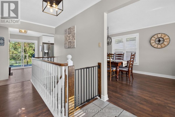 Dining room - 988 Victoria Street, Midland, ON L4R5C5 Photo 4