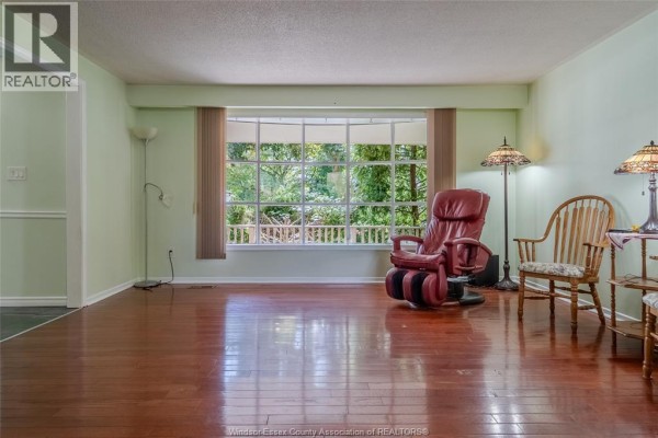 Recreation room - 9880 Asgard Road, Windsor, ON N8R1E2 Photo 4