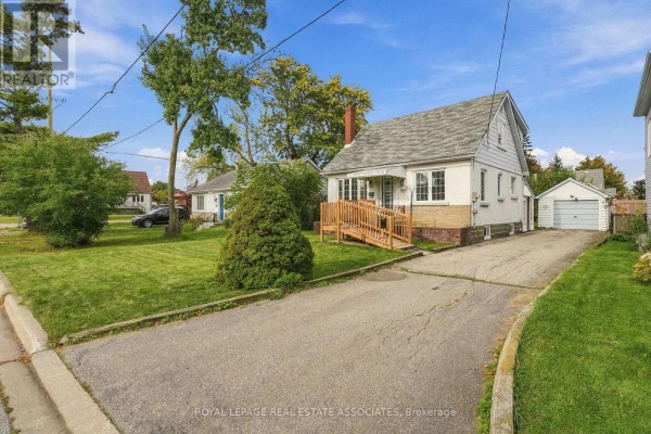 Residential for sale at 989 Pelham Avenue, Mississauga, ON - MLS® NKOw1V
