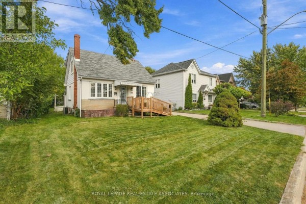 989 Pelham Avenue, Mississauga, ON, photo 3
