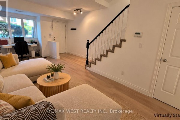 Primary Bedroom - 99 - 208 Niagara Street, Toronto, ON M6J3W5 Photo 4