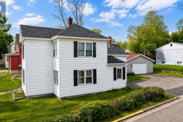 99 Argyle Street, Sydney, NS, photo 2