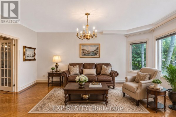 Living room - 99 Birch Avenue, Richmond Hill, ON L4C6C5 Photo 5