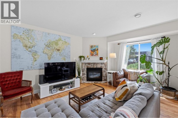 3pc Ensuite bath - 99 Calgary Avenue Unit# 101, Penticton, BC V2A2T7 Photo 5