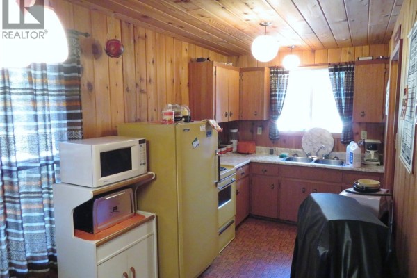 Dining room - 99 Chamakese Road, Chitek Lake, SK S0J0L0 Photo 2