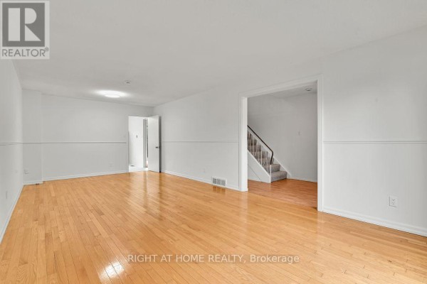 99 Craig Henry Drive, Ottawa, ON K2G3S8 Photo 5