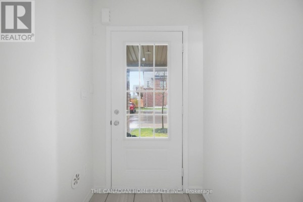 Kitchen - 99 Danzatore Path, Oshawa, ON L1L0P9 Photo 4