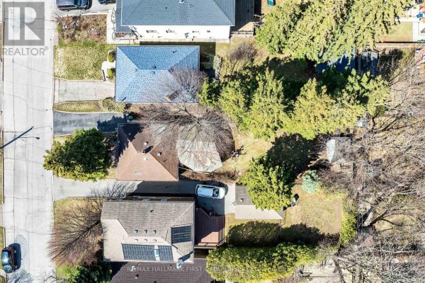 99 Eastville Avenue, Toronto, ON M1M2N8 Photo 3