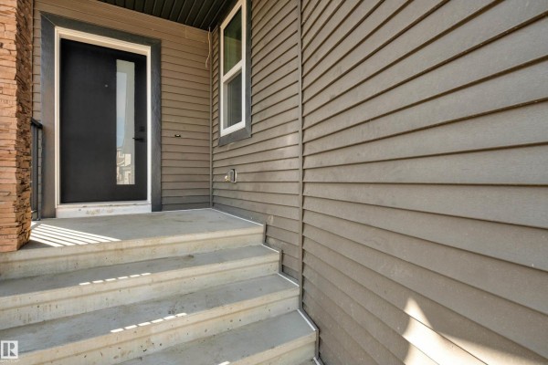 Kitchen - 99 Eldridge Pt, St  Albert, AB T8N8C3 Photo 3