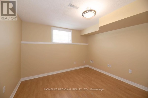 99 Goodman Drive, Oshawa, ON L1J8H3 Photo 4