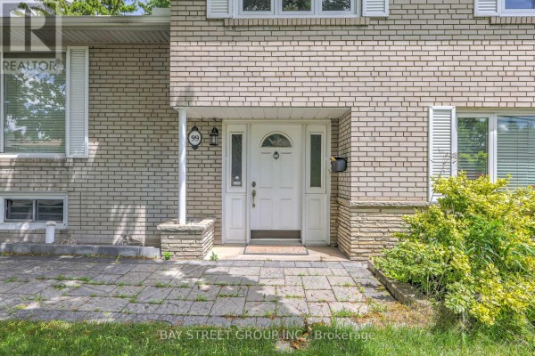 Family room - 99 Grantbrook Street, Toronto, ON M2R2G2 Photo 5
