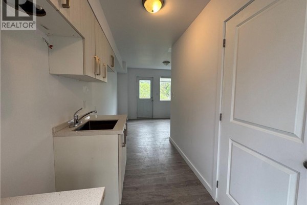 99 Highriver Trail Unit# (lower), Welland, ON, photo 3