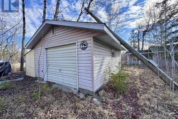 99 Kreger Rd, Lake Of The Woods, ON P0W1M0 Photo 4