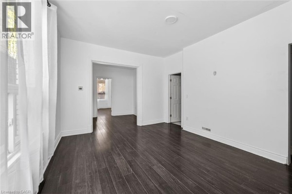 4pc Bathroom - 99 Leeming Street, Hamilton, ON L8L5T5 Photo 5