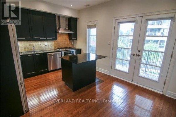 Kitchen - 99 Pleasant Boulevard, Toronto, ON M4T1K2 Photo 3