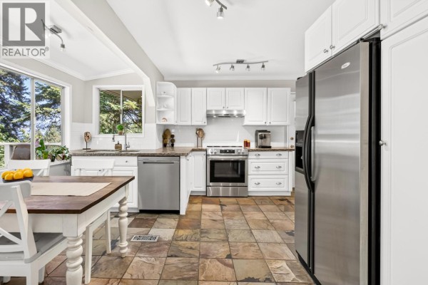990 Jarvis Street, Coquitlam, BC V3J5A1 Photo 4