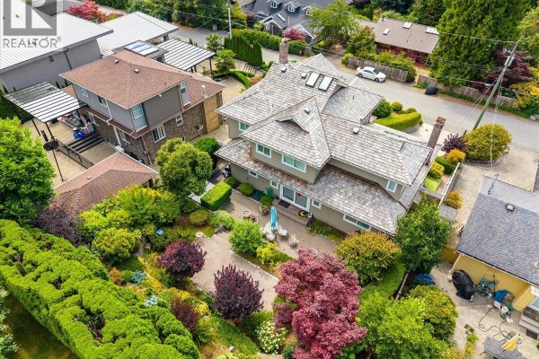 990 Leyland Street, West Vancouver, BC V7T2S4 Photo 5