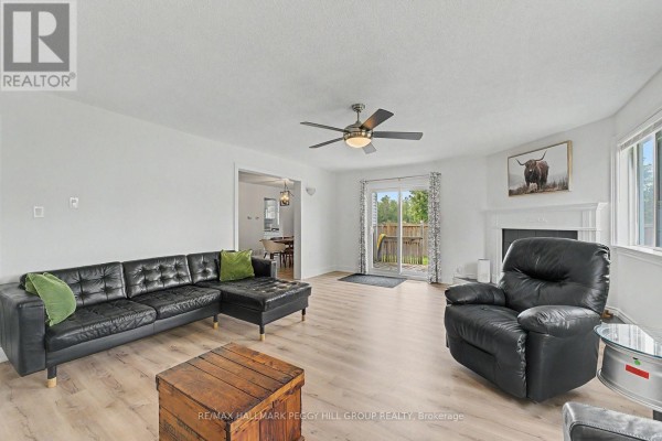 Primary Bedroom - 990 Maclean Street, Innisfil, ON L9S1V8 Photo 5