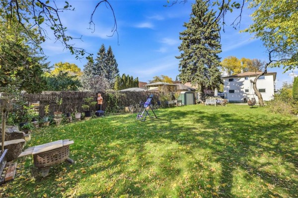 Eat in kitchen - 990 Palmerston Avenue, Winnipeg, MB R3G1J9 Photo 2