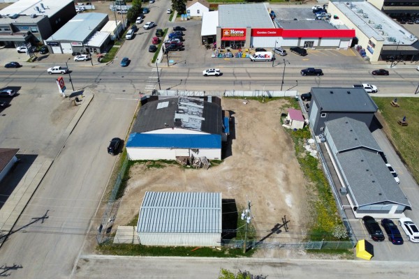 9903 100 Street, Morinville, AB, photo 2