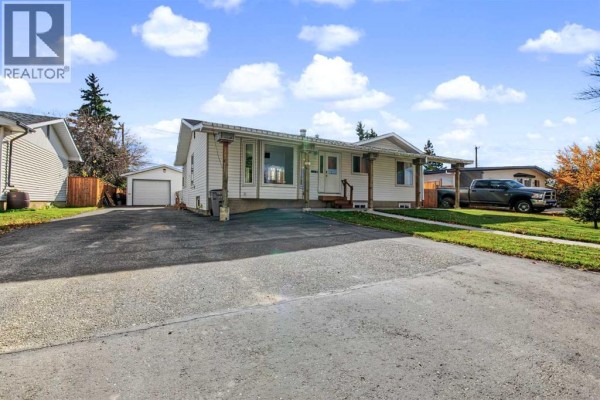 9907 85 Avenue, Grande Prairie, AB, photo 2