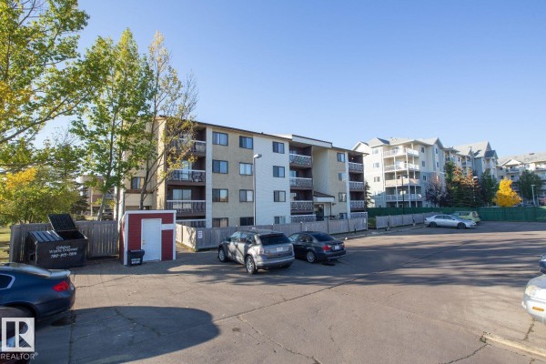 9908 107 St, Morinville, AB T8R0A3 Photo 2