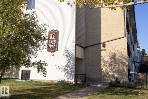 9908 107 St, Morinville, AB T8R0A3 Photo 4
