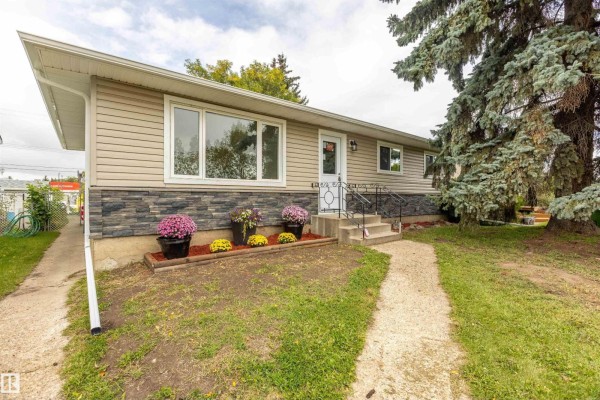 9908 99 St, Morinville, AB, photo 3