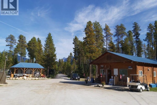 991 West Frontage Road, Blue River, BC V0E1J0 Photo 2