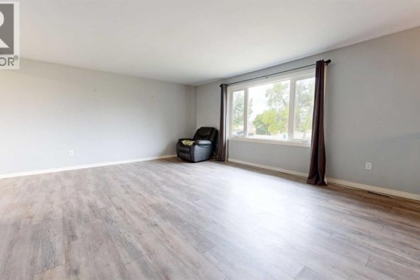 Bedroom - 9915 97 Avenue, Wembley, AB T0H3S0 Photo 4