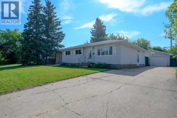 9923 88 Avenue, Grande Prairie, AB, photo 2