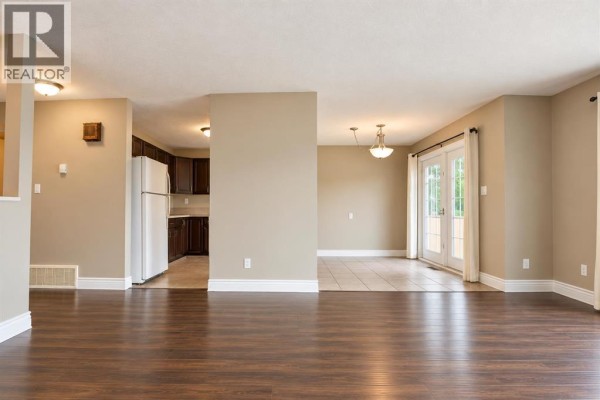 3pc Bathroom - 9929 71 Avenue, Grande Prairie, AB T8V5T4 Photo 4