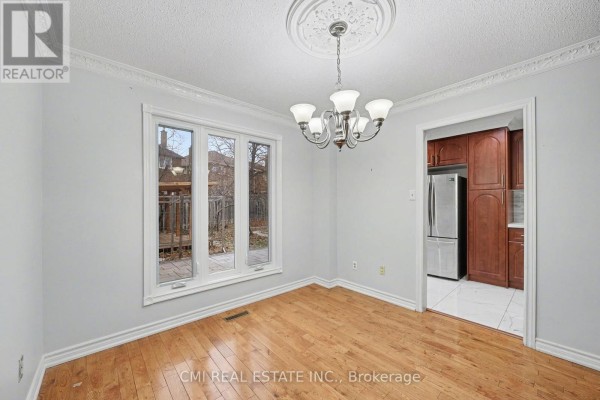 Primary Bedroom - 993 Lucerne Crescent, Mississauga, ON L5C3X6 Photo 4