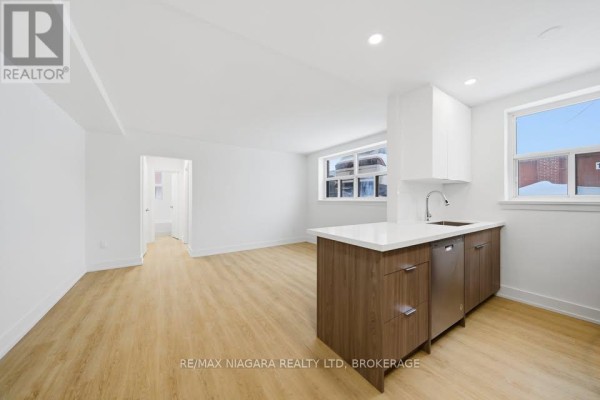 Unit A - 993 O'connor Drive, Toronto, ON M4B2T1 Photo 5