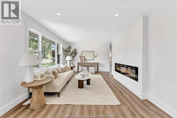 Family room - 994 Isabelle, Windsor, ON N8S3B2 Photo 5