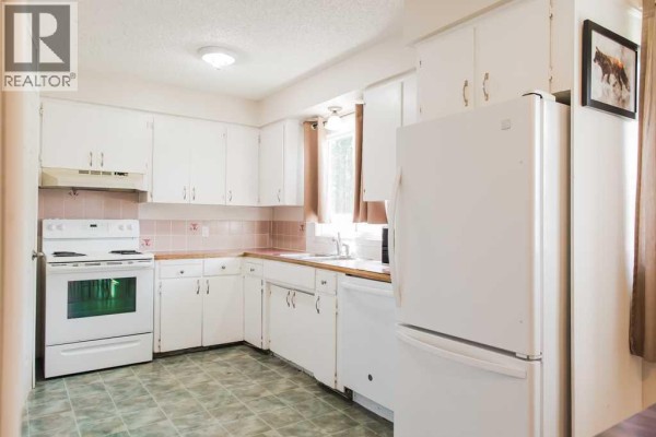 Bedroom - 9940 88 Avenue, Grande Prairie, AB T8V0C2 Photo 5
