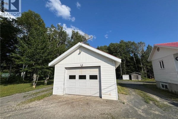 Living room - 9941 Rte 17, Saint Jean Baptiste De Restigouche, NB E8B1Y7 Photo 3