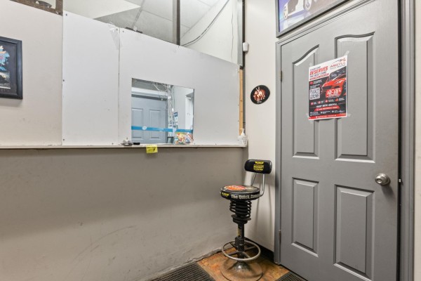 9947 69 Avenue, Edmonton, Ab T6e 0t1, Canada, Edmonton, AB T6E0T1 Photo 4
