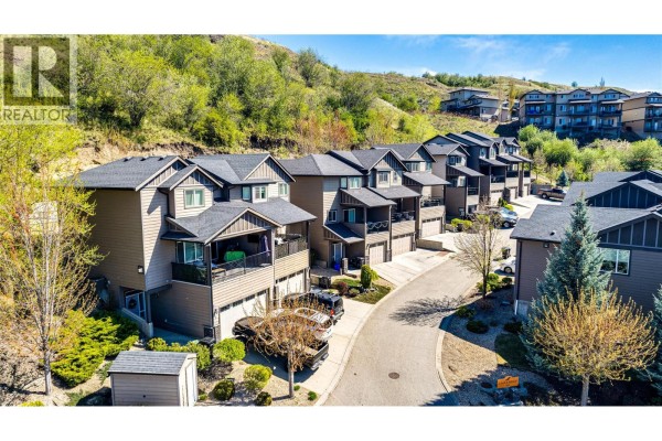 4pc Ensuite bath - 995 Mt. Ida Drive Unit# 4, Vernon, BC V1B4C3 Photo 2